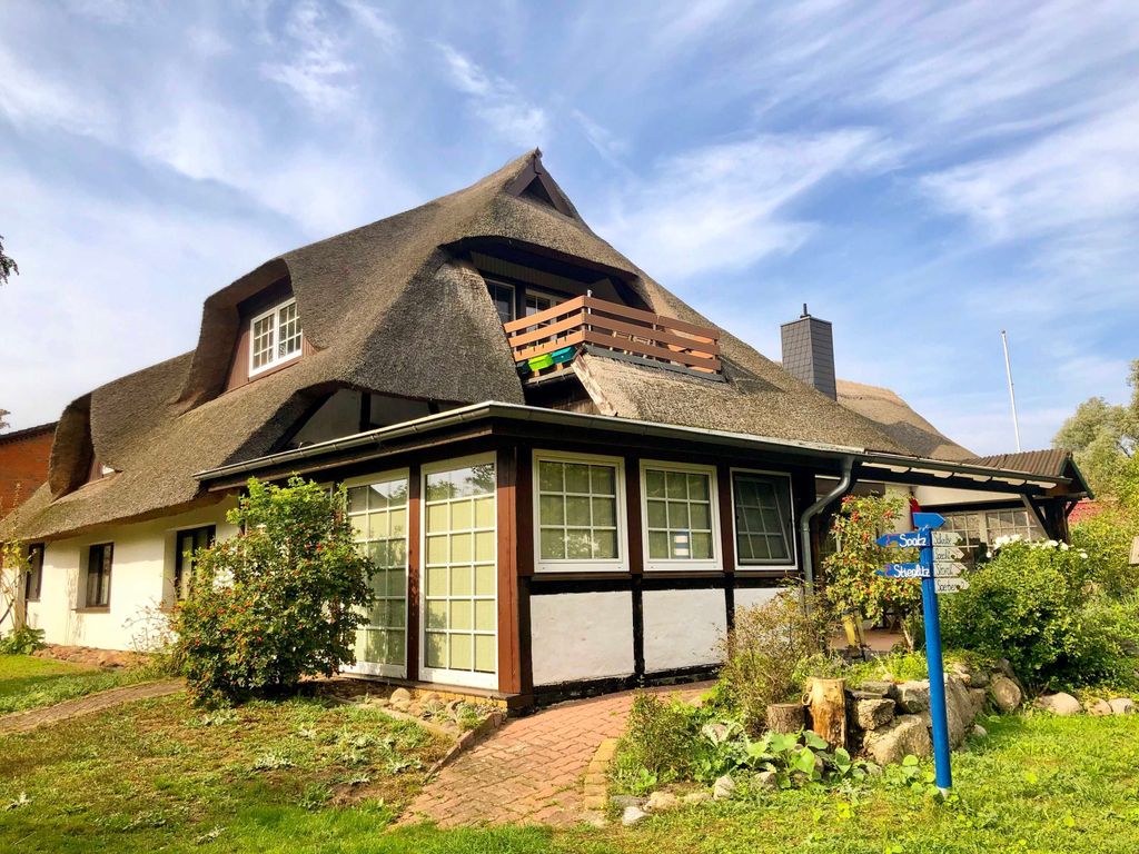 Das reetgedeckte Haus Anno 1795 mit 6 Ferienwohnungen