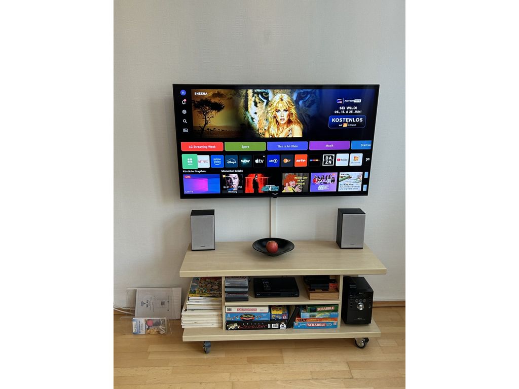 Smart-TV 55 Zoll im Wohnzimmer