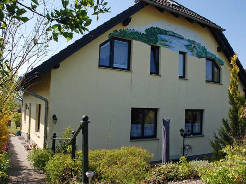 großes Ferienhaus mit Terrasse am Granitzwald
