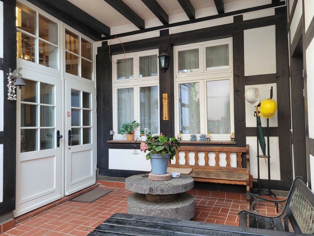 Terrasse mit Raucherbereich im Innenhof der Langenstraße