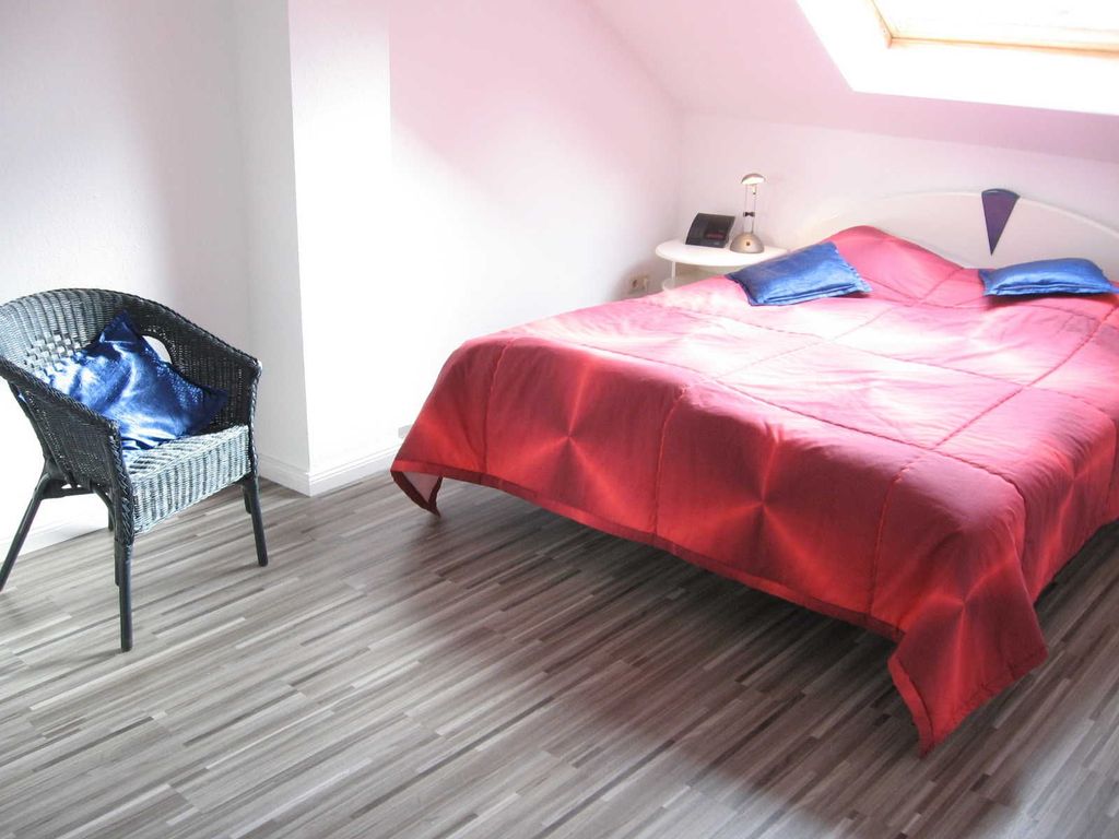 Schlafzimmer mit Doppelbett