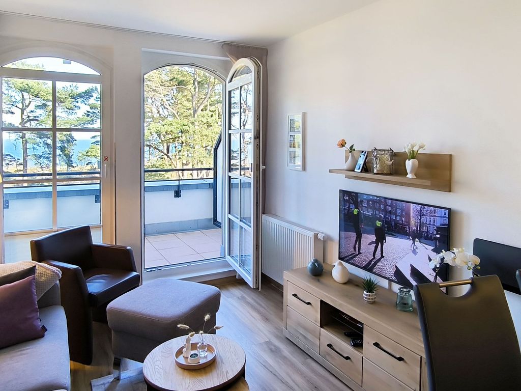 Wohnzimmer mit Blick auf Meer