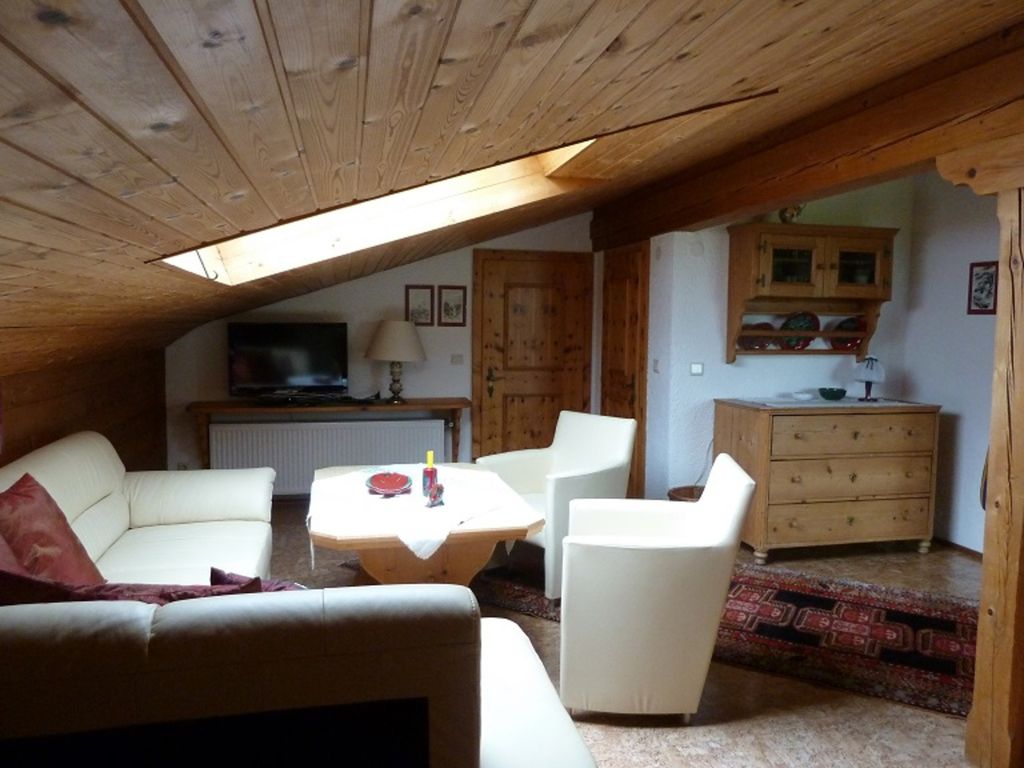 Ledersitzgarnitur im Wohnzimmer.