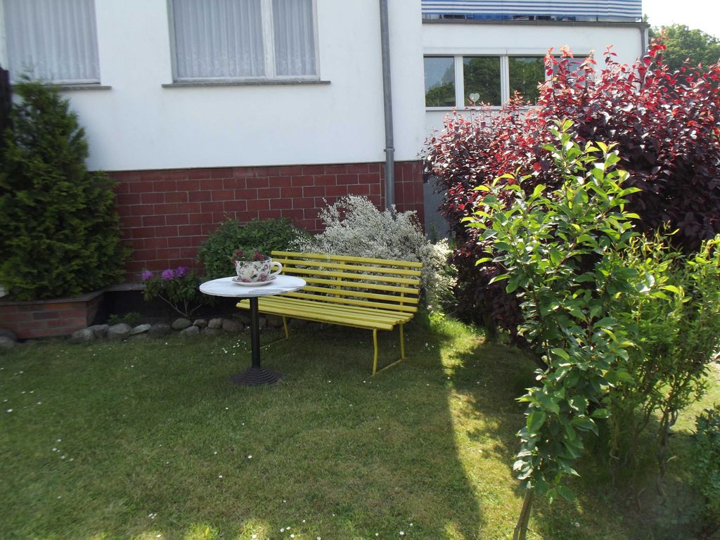eine der Sitzecken im Garten