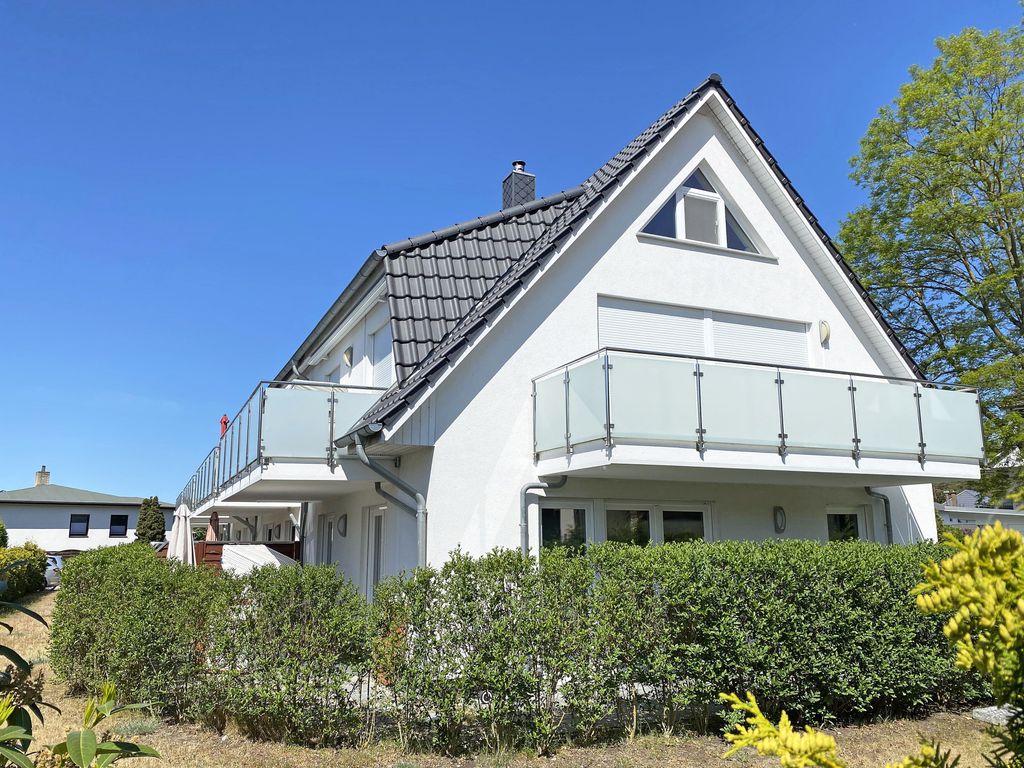 seitlicher Blick zum Haus Sanddorn
