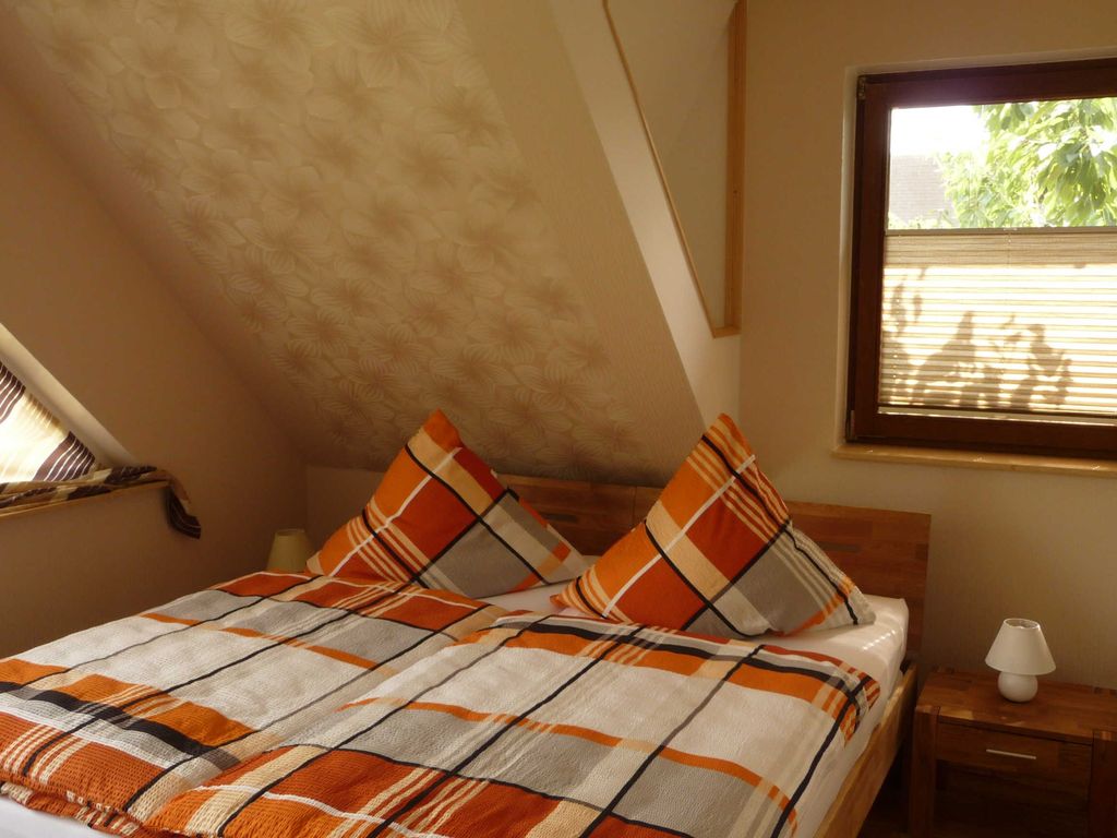 Schlafzimmer mit Doppelbett