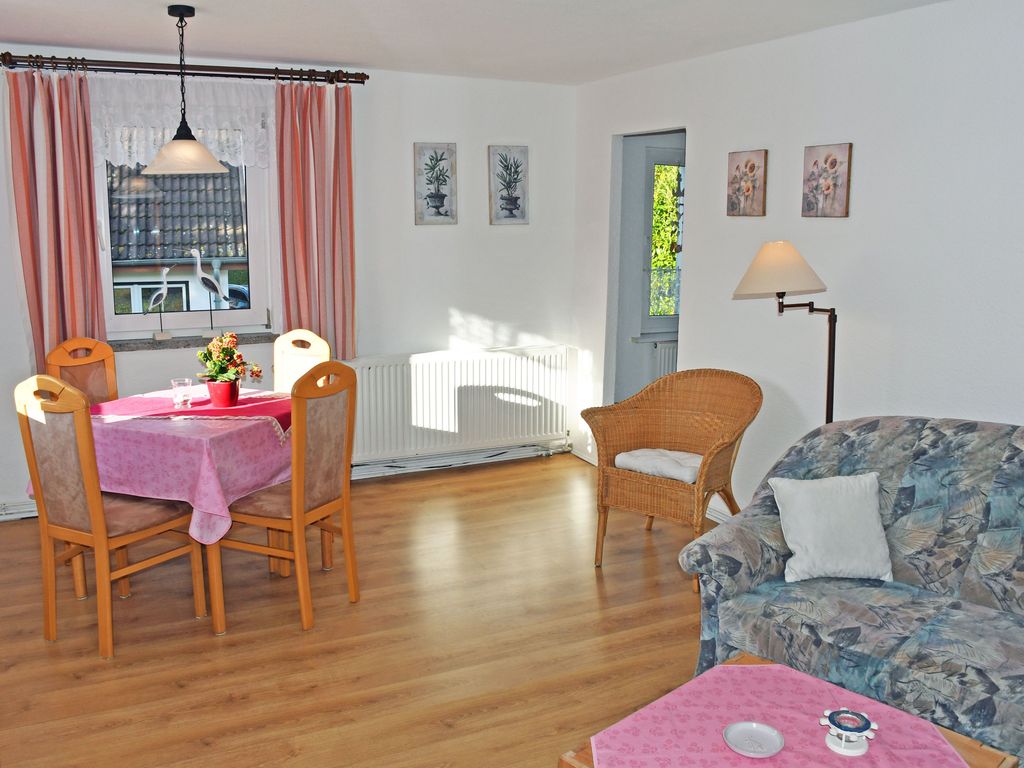 Gartenbungalow mit Terrasse (B)