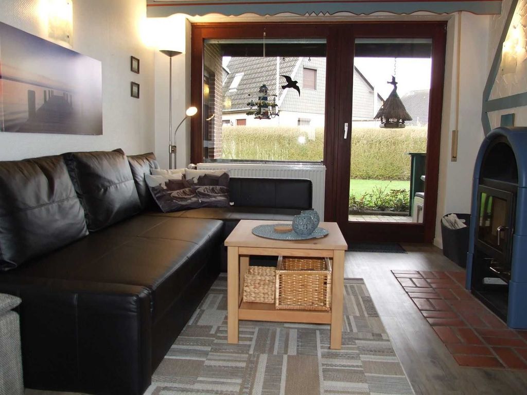 Wohnzimmer mit Blick zur Terrasse