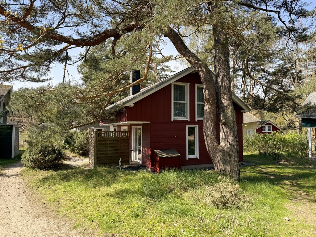 Strandhaus Dünenweg 17c - umgeben von Kiefern