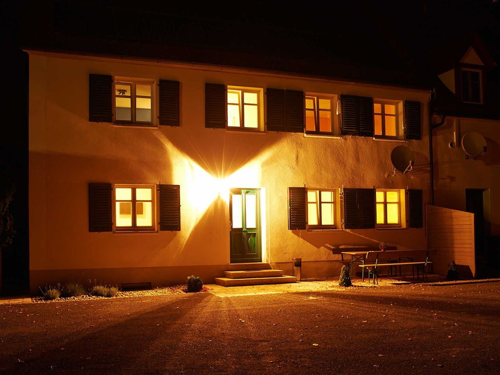 Ferienhaus im Handwerkerhof Fränkische Schweiz in Höfles bei Nacht