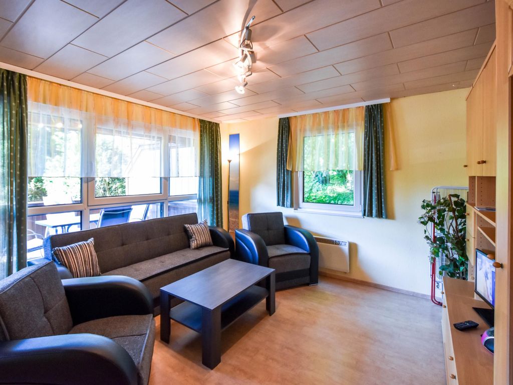 Ferienbungalows am Rand des Buchenwaldes im Ostseebad Sellin