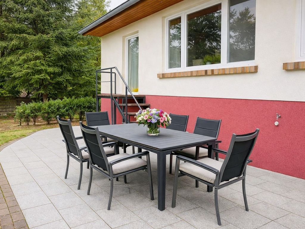 Große Terasse mit viel Platz