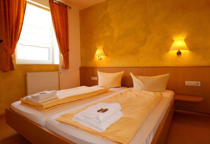 Vierbettzimmer Kat. A, Nichtraucher, mit WC und Dusche