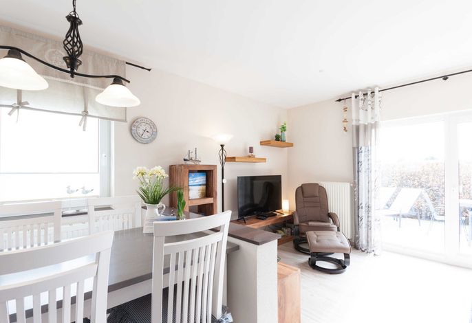 H24: 3-Raum-Ferienhaus (65m²; max 4 Personen plus Baby)