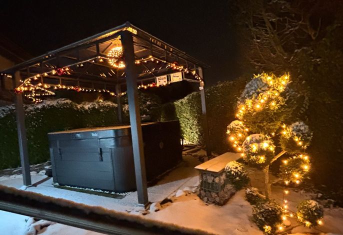 4-Sterne Ferienwohnungen Schlossblick mit privat buchbarem Wellness + Pool