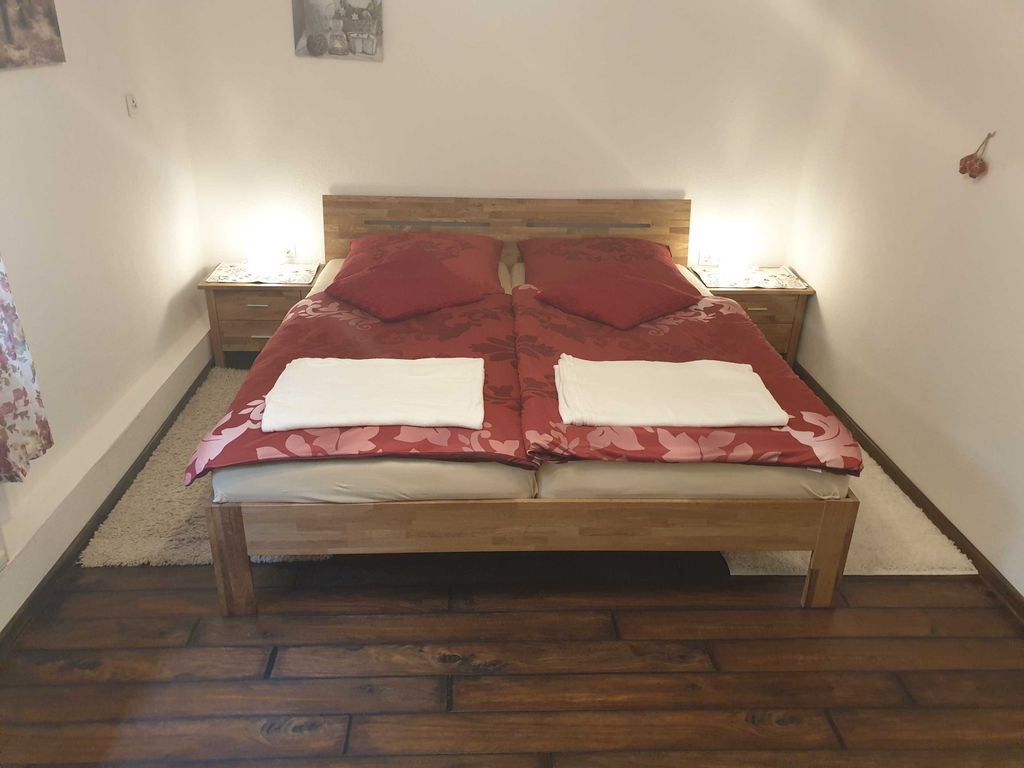 Schlafzimmer 1/2