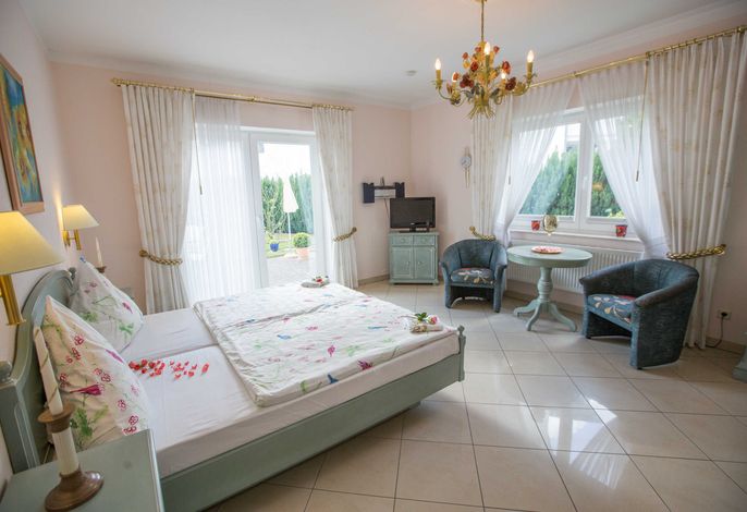 Apartment 2 mit Terasse