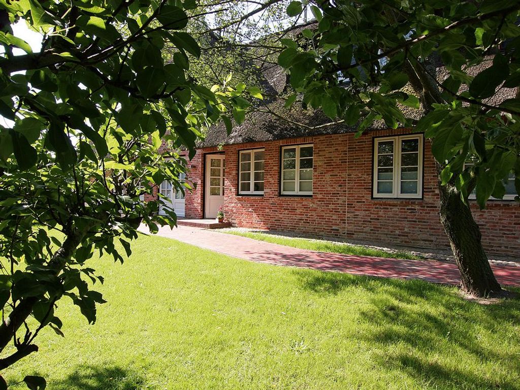 Hübsch eingewachsener Garten mitten in Kampen