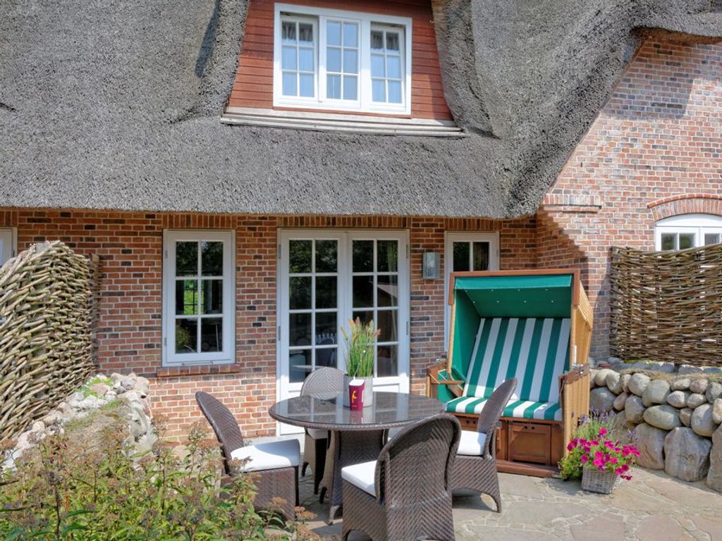 Eigene Terrasse mit Strandkorb