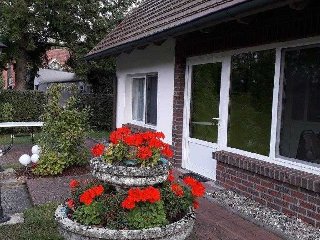 Ferienhaus am Wasser (64534)