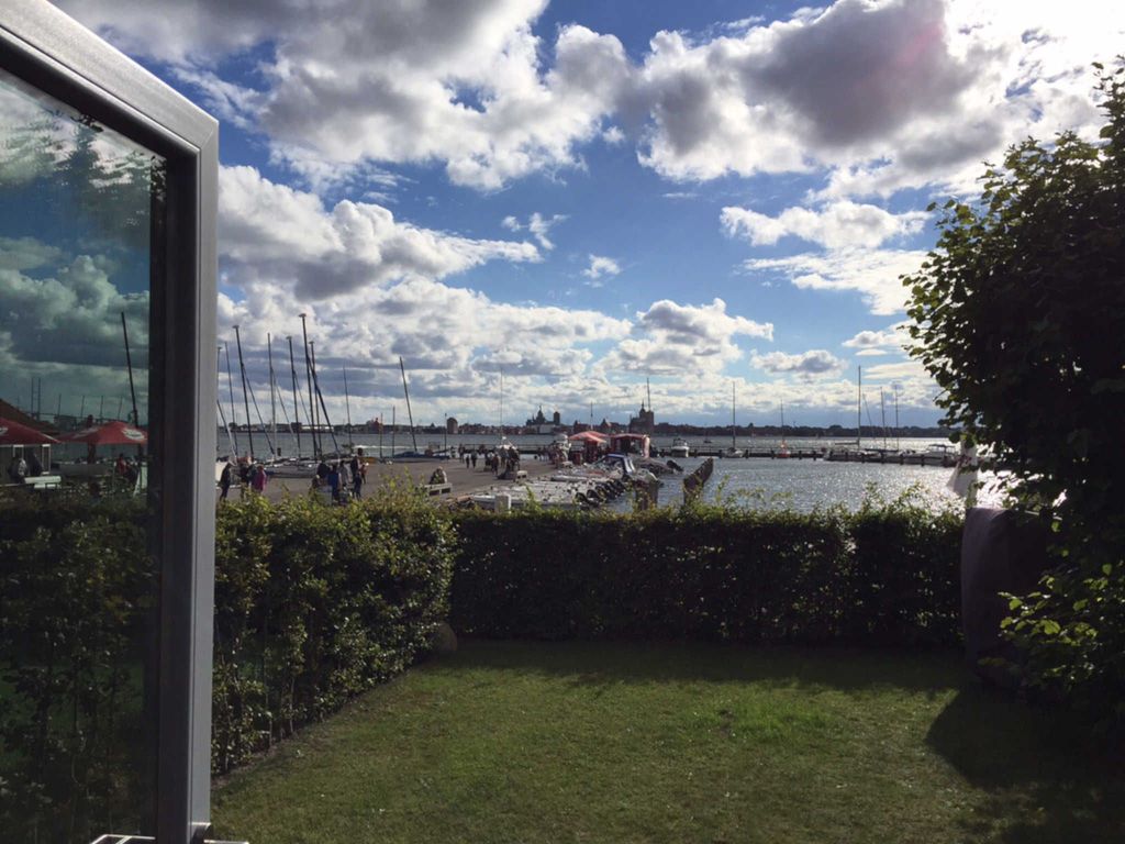 Ausblick auf den Hafen sowie Stralsund