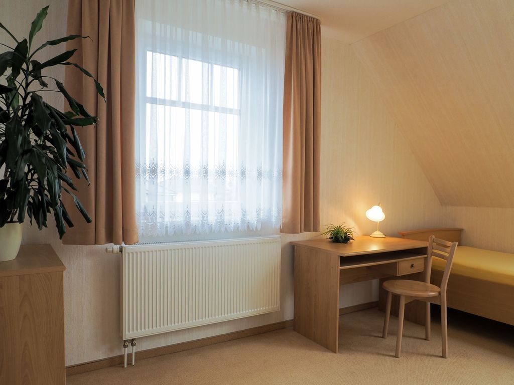 2. Schlafzimmer