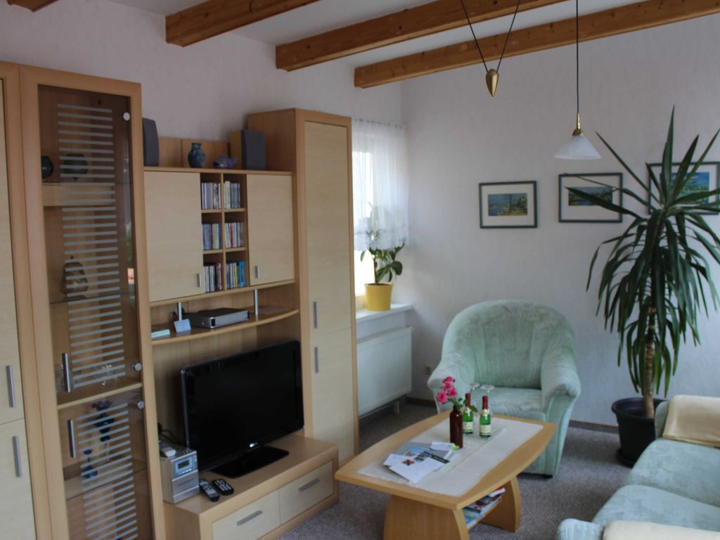 Blick ins Wohnzimmer