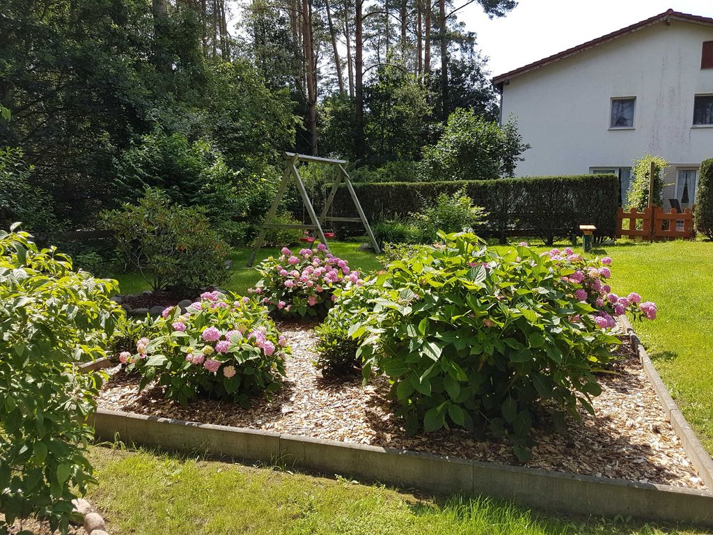 Gemeinschaftgarten mit Sitzecken