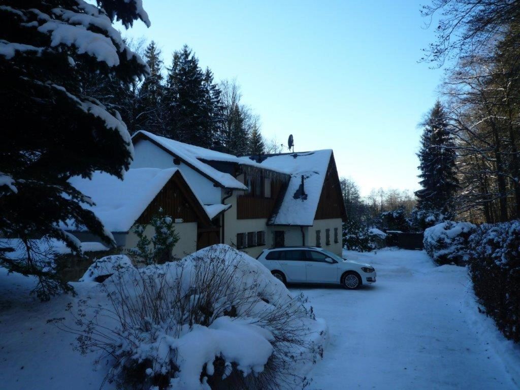 Ferienhaus Jägerhaus Oppach ( Alleinlage mit See)
