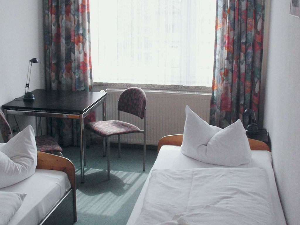 Schlafzimmer 3