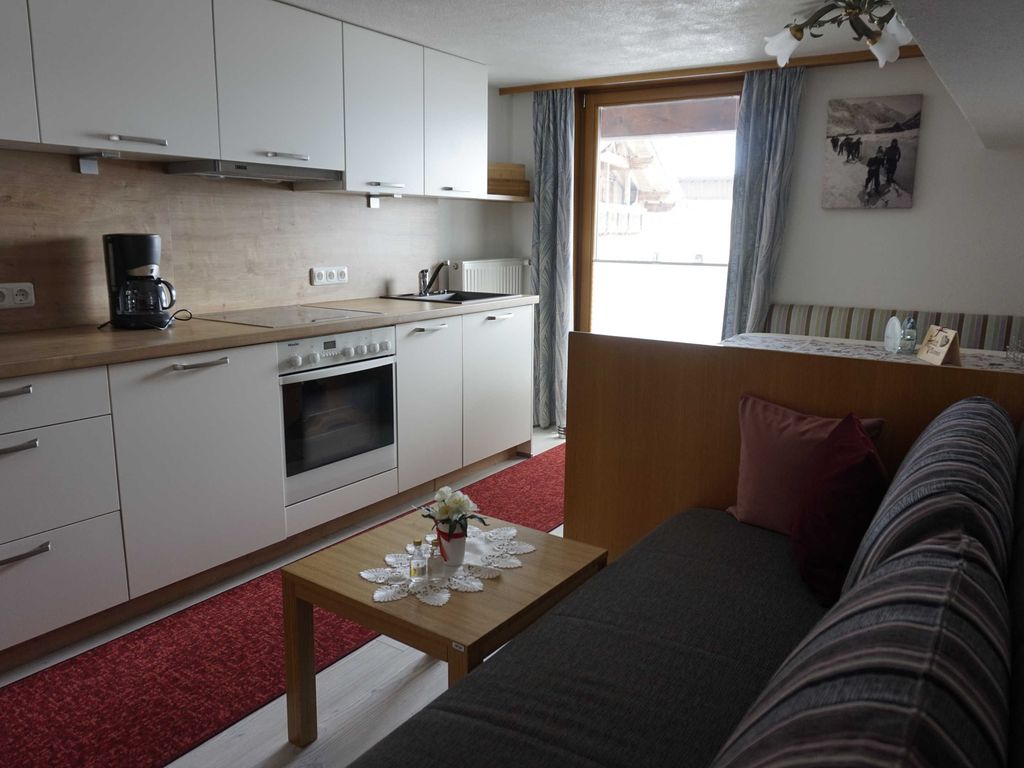 Ferienwohnung Nr. 1 Küche mit Wohnzimmer
