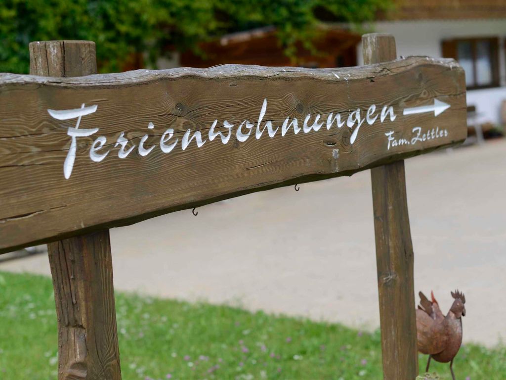 Aussenansicht im Sommer