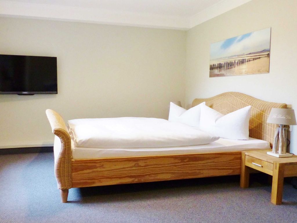 Appartement mit Doppelbett und Flachbild-TV