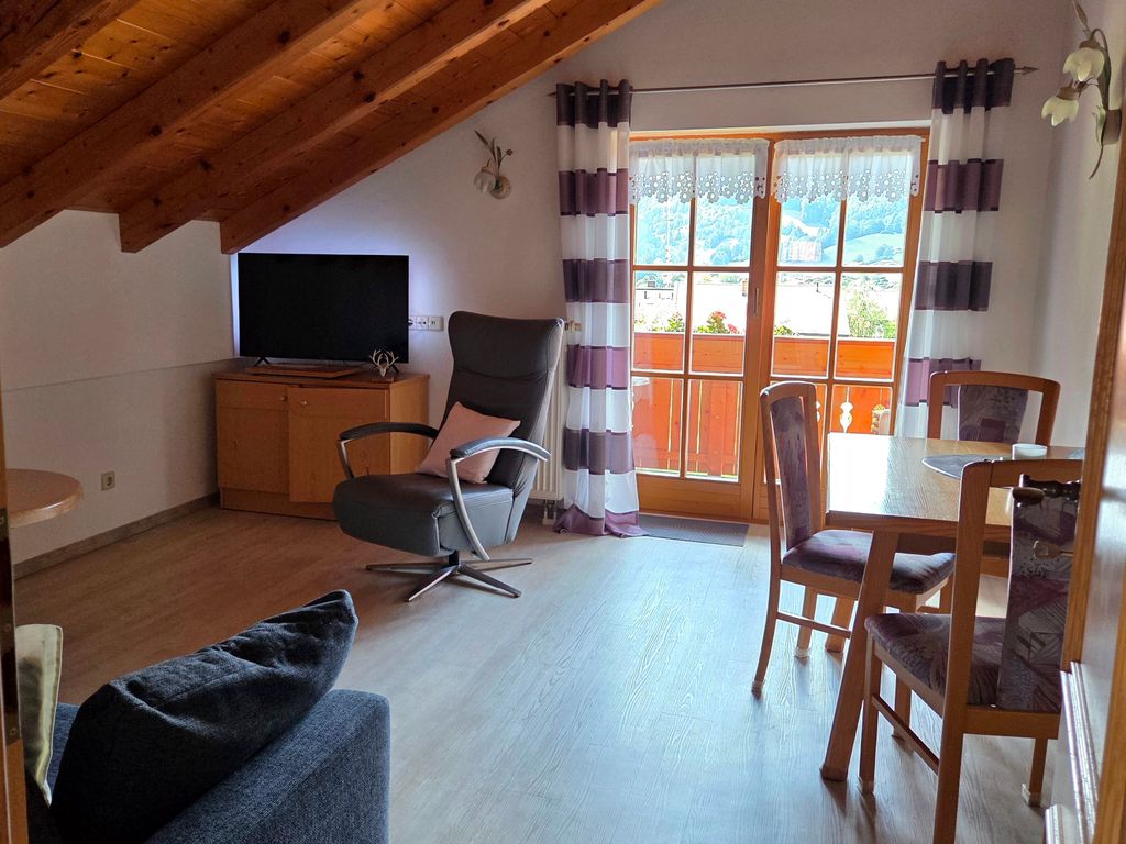 Wohnraum mit Essecke WHG 2