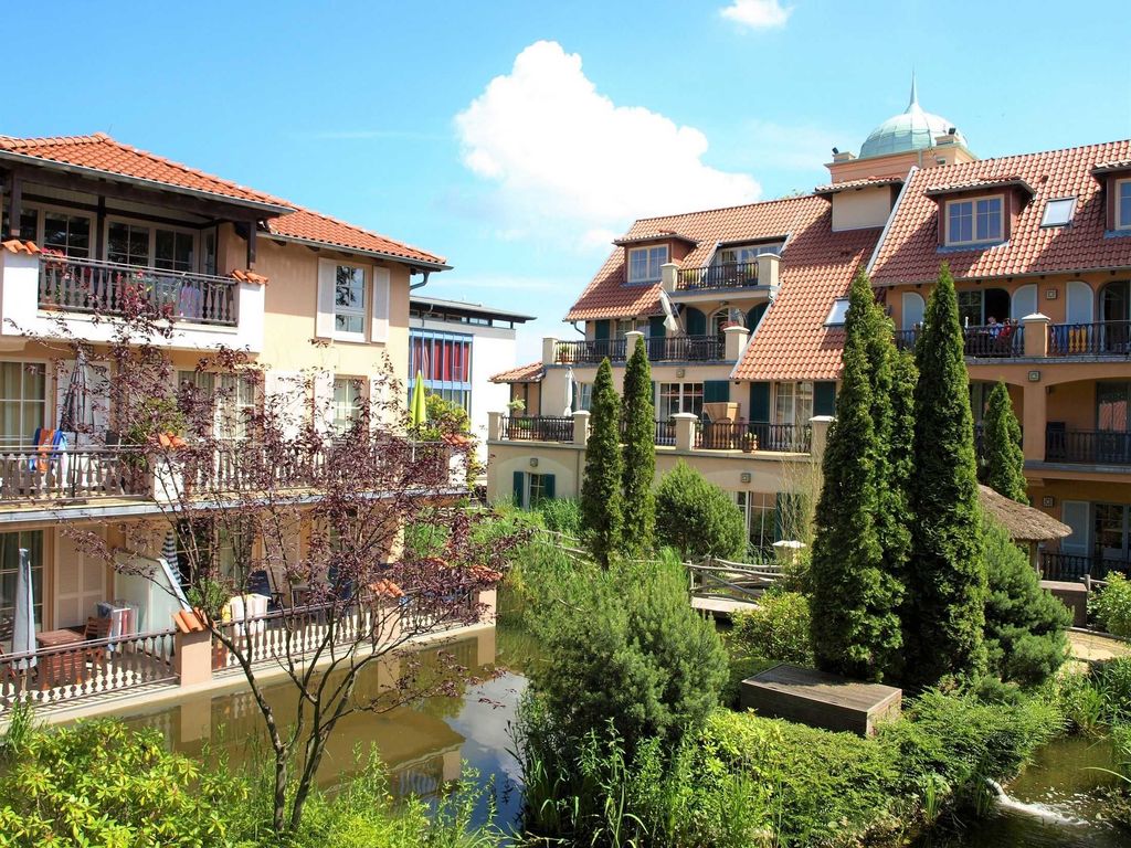 Die mediterrane Wasserlandschaft im Innenhof