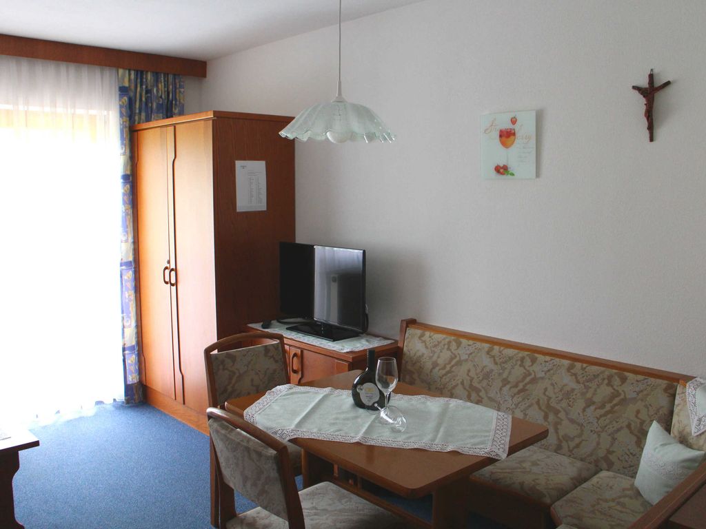 Sitzecke von Ferienwohnung Bergkastelblick
