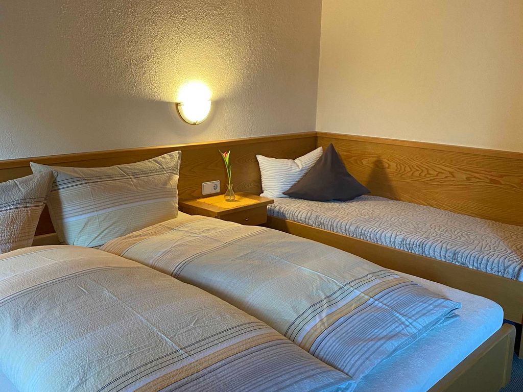 Apart Frudiger Schlafzimmer2