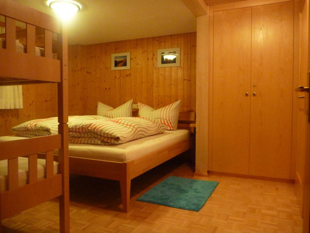 4 Bett Zimmer