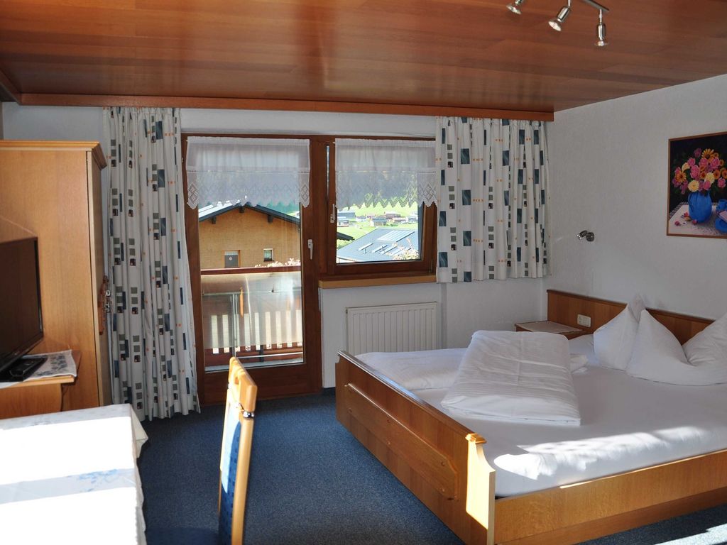 geräumiges Zimmer morgensonne