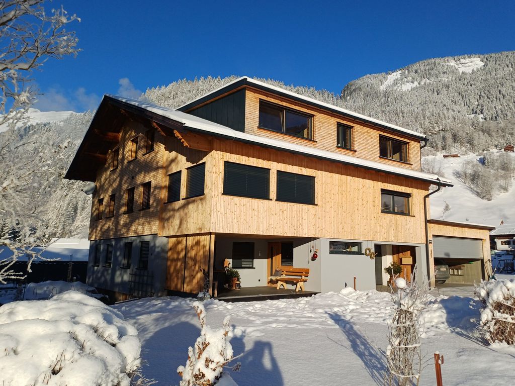 Herzlich Willkommen in unserem neu renovierten Haus!