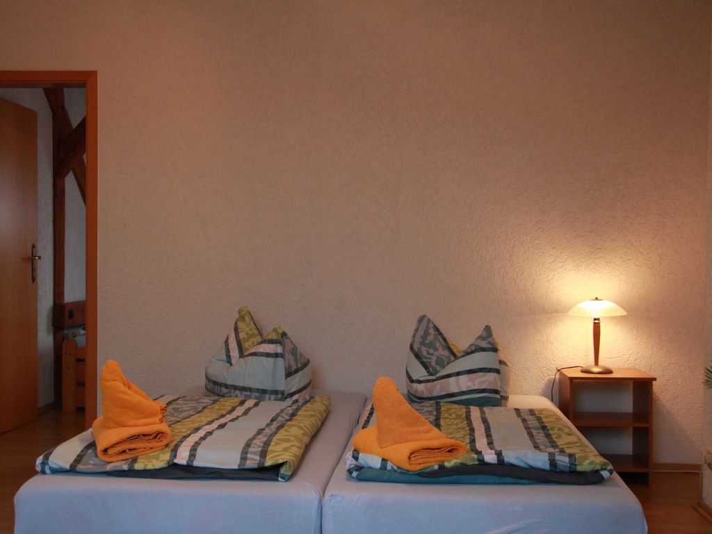 Wohn.-und Schlafzimmer