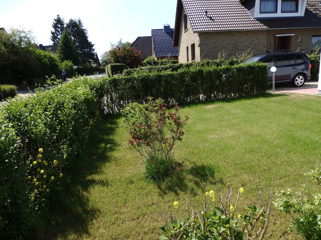 Außenansicht vor dem Haus
