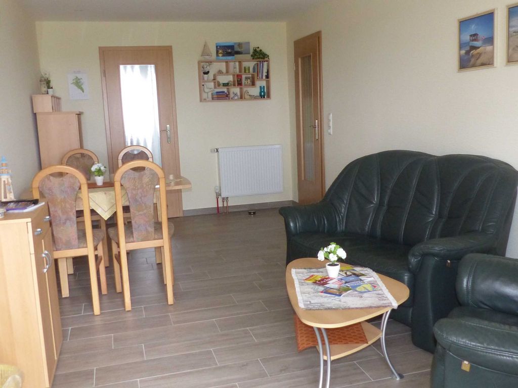 Wohnzimmer mit Essbereich