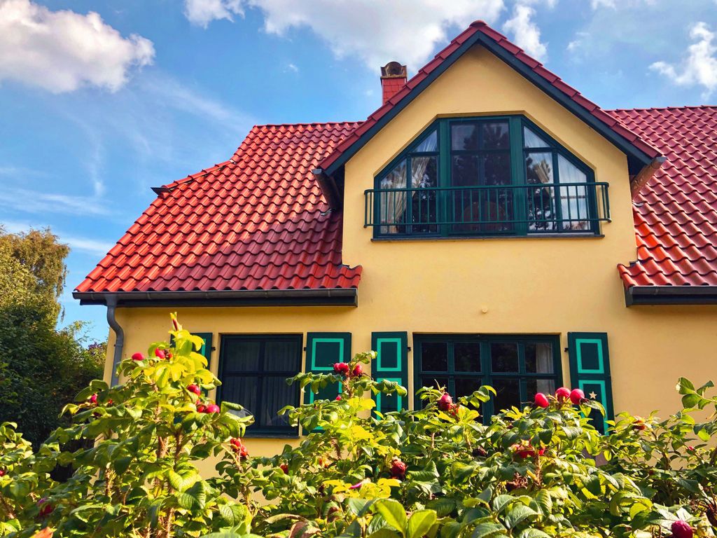 Blick auf das Strandhaus am Deich mit 2 Ferienwohnungen###br###ideal auch für 2 Familien