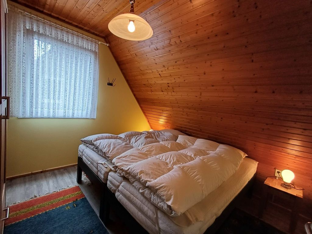 Schlafraum 2 mit Doppelbett im OG