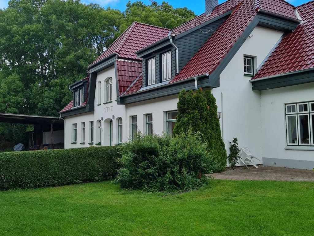 Blick vom Garten auf das Haus
