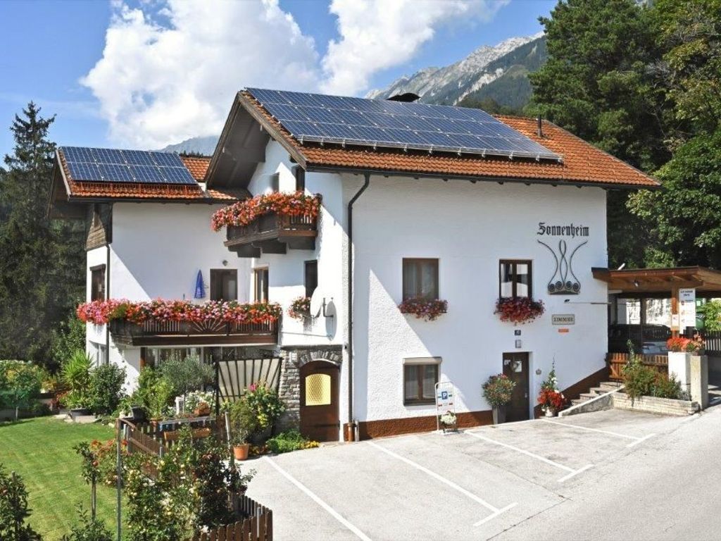 Hausansicht von der Straßenseite