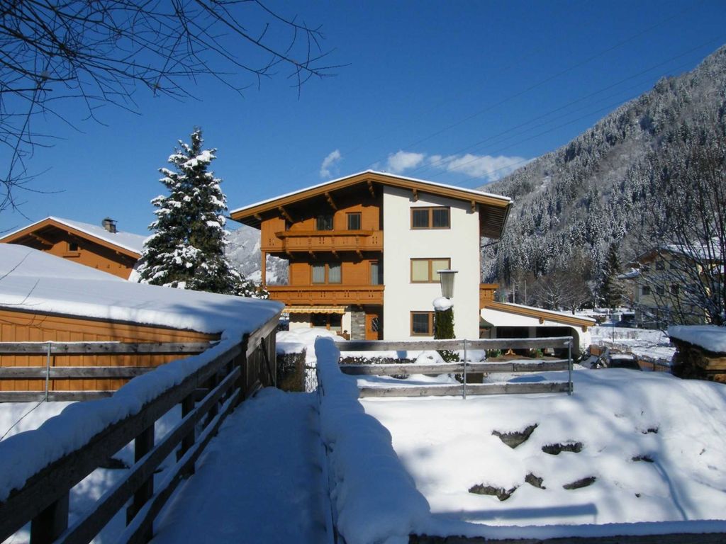 Süd Ansicht im Winter