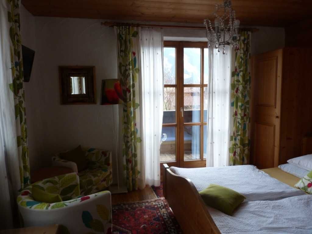 Appartement Pension BÄCKENHÄUSL Ferienwohnungen Chalets Hütt