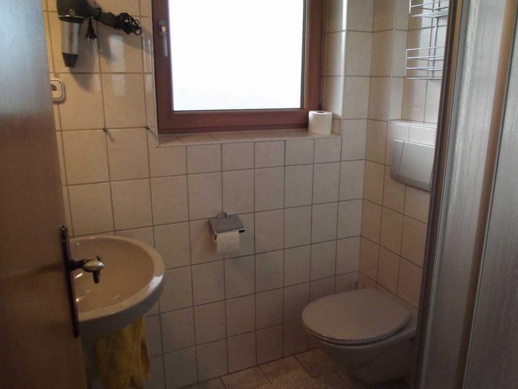 Haus Margit Gästehaus Privatzimmer Ferienwohnung Zimmer mit Frühstück B&B Kössen Kaiserwinkl